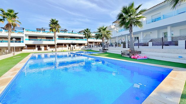 Reventa - Adosado -
Torrevieja - Los Balcones