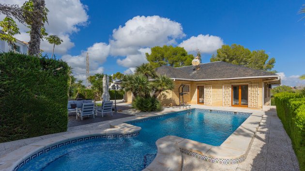 Reventa - Chalets -
Orihuela Costa - Las Filipinas