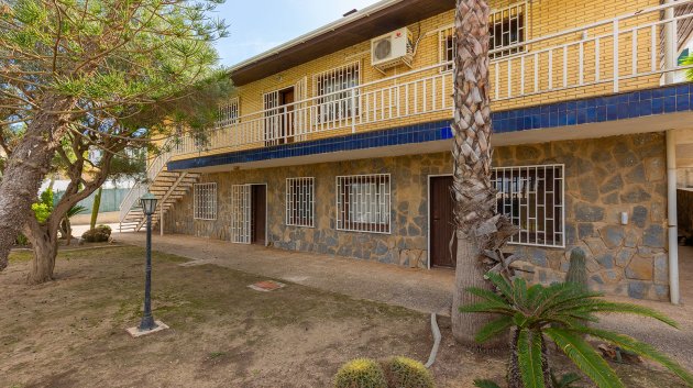 Reventa - Chalets -
Orihuela Costa - Las Filipinas