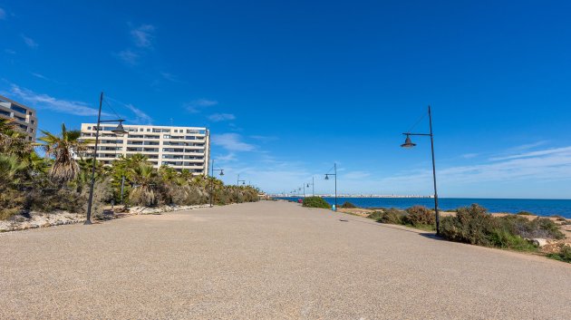 Reventa - Apartamentos -
Torrevieja - Punta Prima