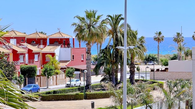 Reventa - Ático -
Pilar de la Horadada - Torre de la Horadada