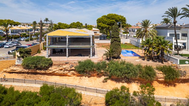 Reventa - Chalets -
Orihuela Costa - Cabo Roig