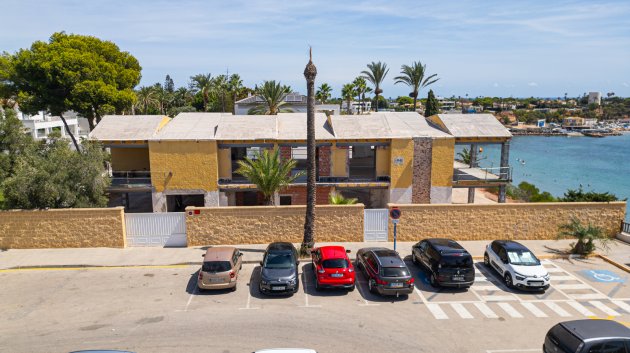 Reventa - Chalets -
Orihuela Costa - Cabo Roig
