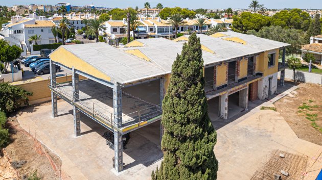 Reventa - Chalets -
Orihuela Costa - Cabo Roig