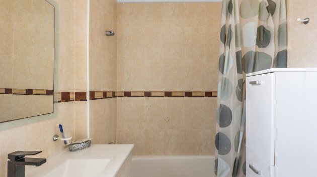 Reventa - Apartamentos -
Orihuela Costa - Los Altos