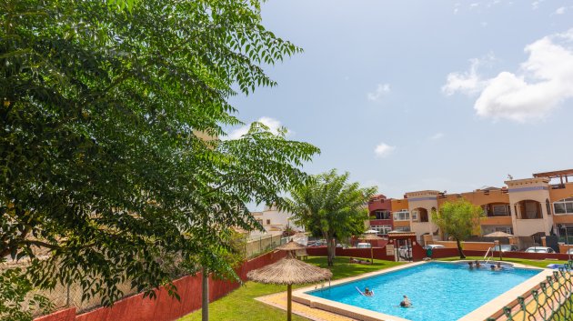 Reventa - Apartamentos -
Orihuela Costa - Los Altos