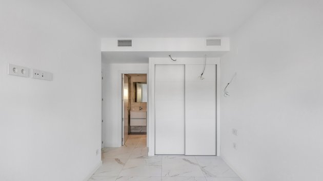 Reventa - Apartamentos -
Torrevieja - Punta Prima