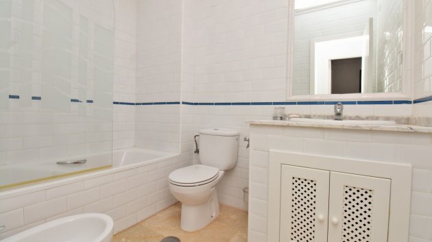 Reventa - Apartamentos -
Villamartín - PAU 8