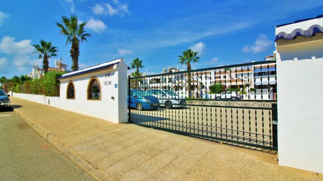 Reventa - Apartamentos -
Villamartín - PAU 8