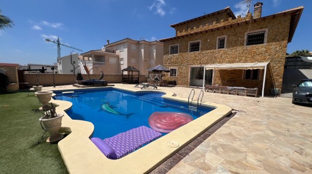 Reventa - Chalets -
San Fulgencio - La Escuera
