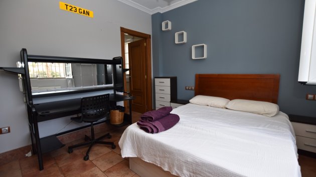 Reventa - Chalets -
San Fulgencio - La Escuera
