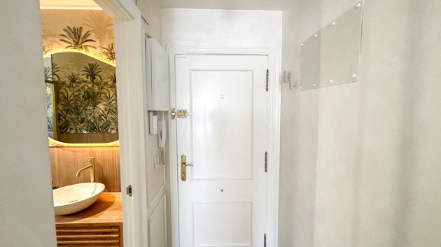 Reventa - Apartamentos -
Torrevieja - Center
