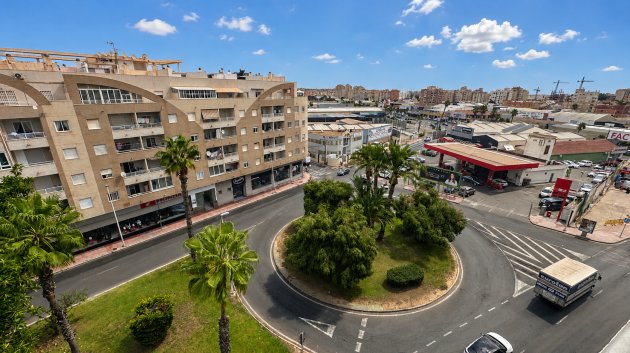 Reventa - Apartamentos -
Torrevieja - Center