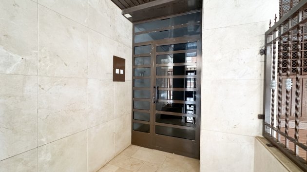 Resale - Apartments -
Torrevieja - Playa Los Locos