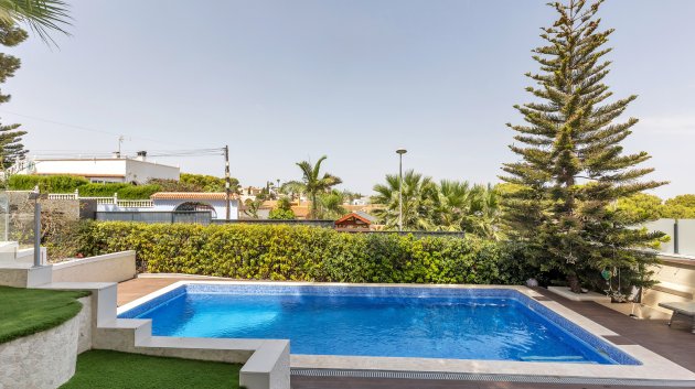 Reventa - Chalets -
Torrevieja - Los Balcones