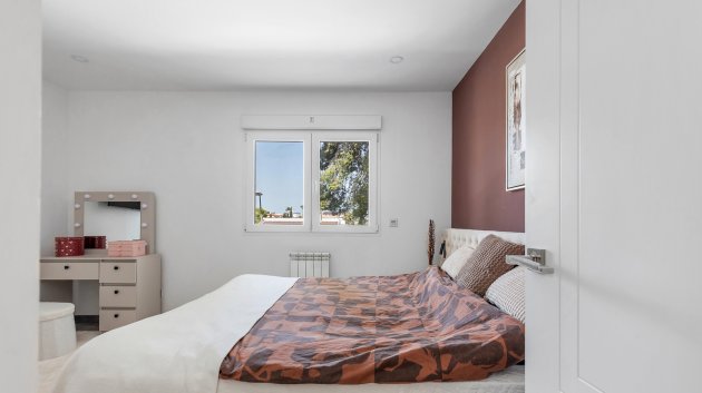 Reventa - Chalets -
Torrevieja - Los Balcones