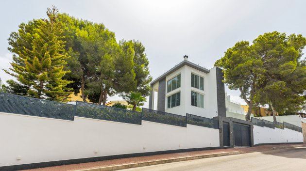 Reventa - Chalets -
Torrevieja - Los Balcones