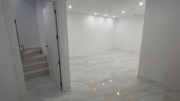 Obra nueva - Chalets -
Vistabella