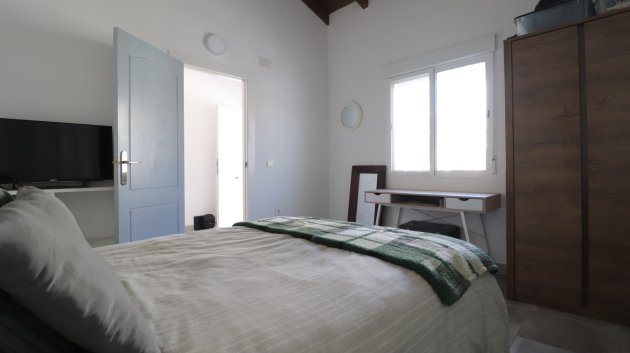Resale - Townhouse -
Benijofar