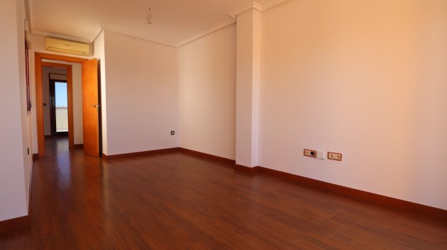 Reventa - Apartamentos -
Formentera del Segura
