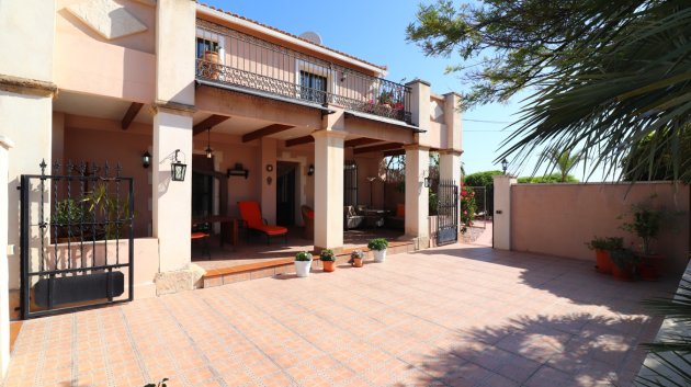 Reventa - Chalets -
Albatera - Albatera - Country