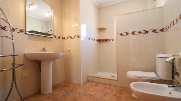 Revente - Villa -
San Miguel de Salinas - Lake View Mansions