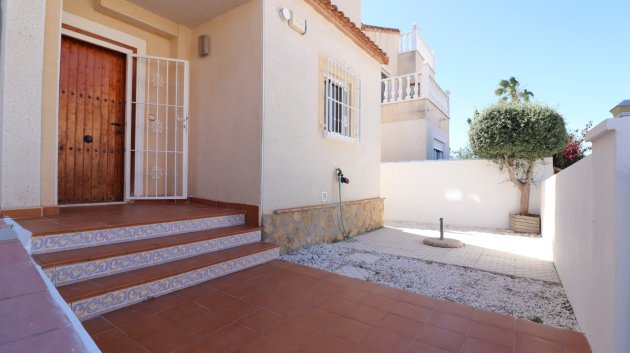 Revente - Villa -
San Miguel de Salinas - Lake View Mansions