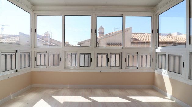 Reventa - Apartamentos -
Orihuela Costa - Punta Prima