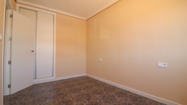Reventa - Apartamentos -
Orihuela Costa - Punta Prima