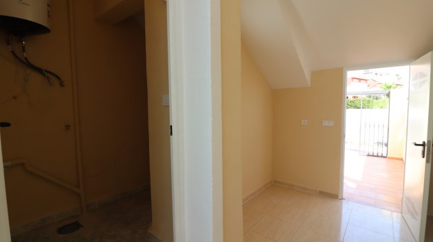 Reventa - Apartamentos -
Orihuela Costa - Punta Prima