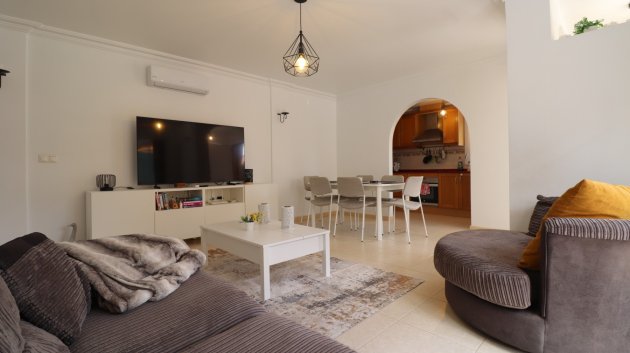 Resale - Villa -
Los Montesinos - La Herrada