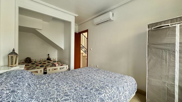 Resale - Villa -
Los Montesinos - La Herrada