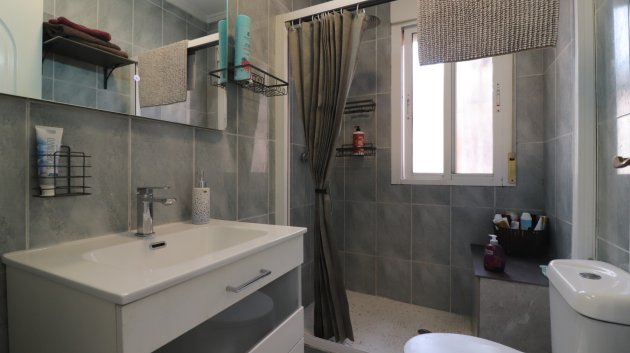 Resale - Villa -
Benijofar
