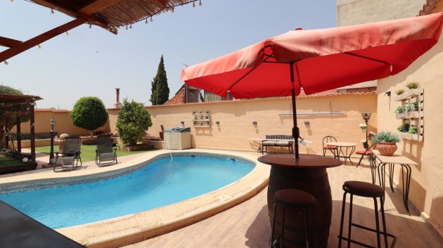 Resale - Villa -
Benijofar