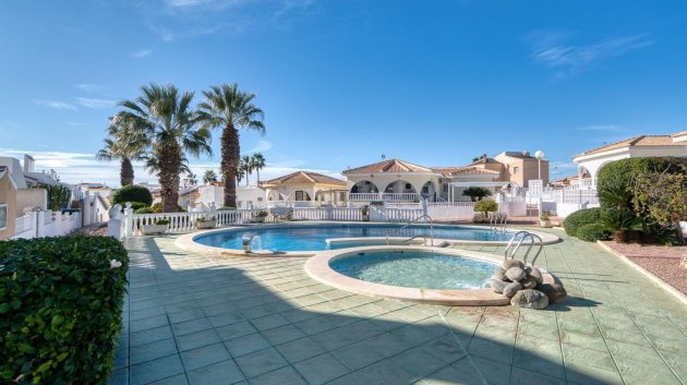 Reventa - Adosado -
Benijofar - Monte Azul