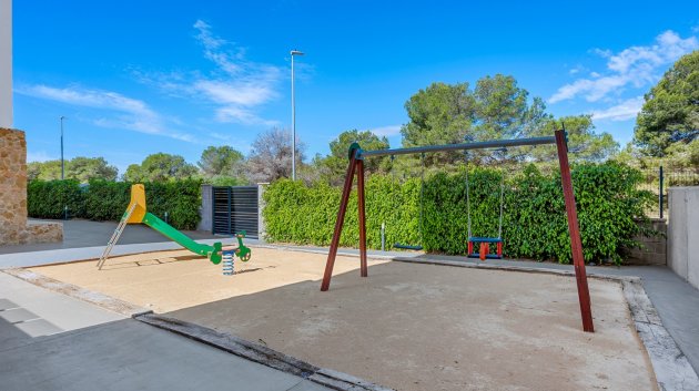 Reventa - Apartamentos -
Orihuela Costa - Los Altos