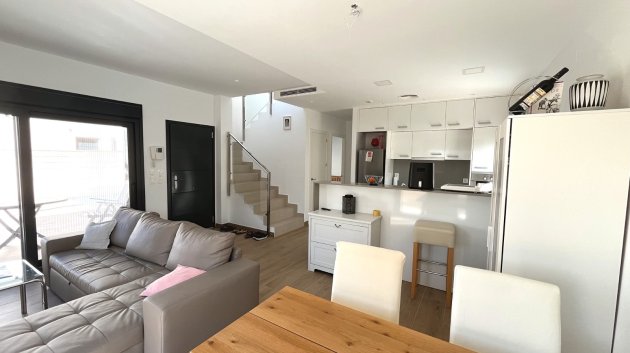 Reventa - Chalets -
Ciudad Quesada - Pueblo Bravo