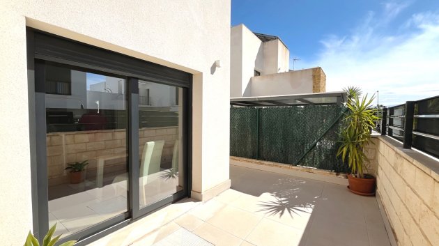 Reventa - Chalets -
Ciudad Quesada - Pueblo Bravo