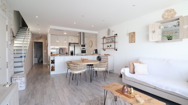 Reventa - Chalets -
Daya Vieja