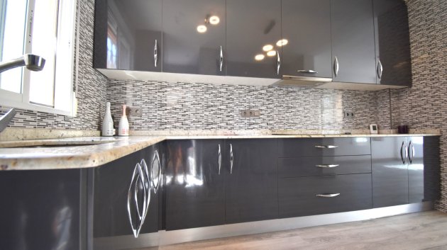 Reventa - Chalets -
Orihuela Costa - Playa Flamenca