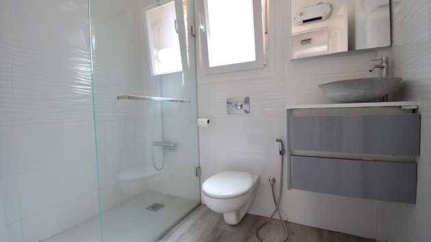 Reventa - Chalets -
Orihuela Costa - Playa Flamenca