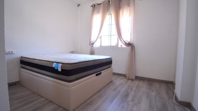 Reventa - Chalets -
Orihuela Costa - Playa Flamenca