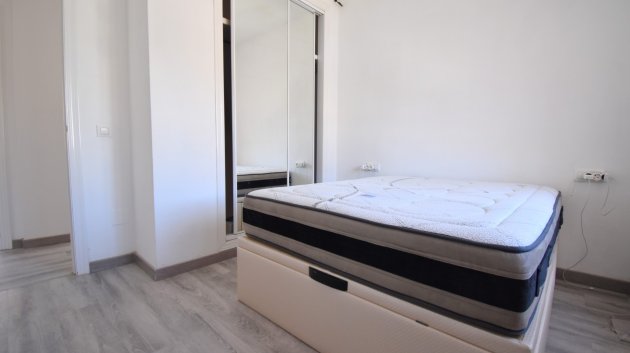 Reventa - Chalets -
Orihuela Costa - Playa Flamenca
