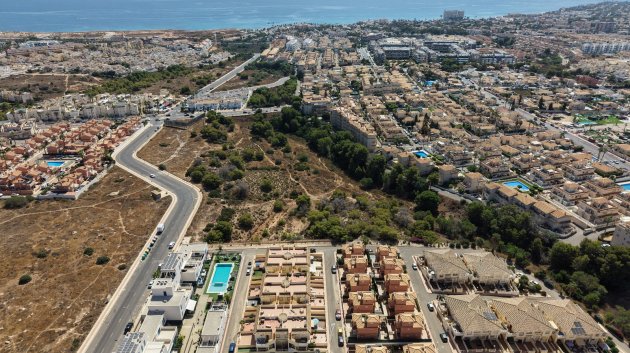 Reventa - Chalets -
Orihuela Costa - Playa Flamenca