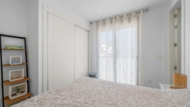 Resale - Villa -
Orihuela Costa - Villamartín