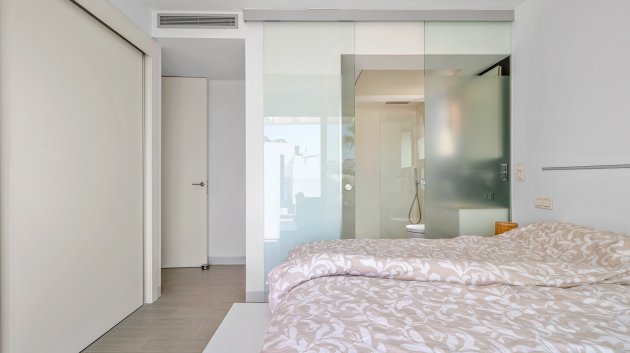 Resale - Villa -
Orihuela Costa - Villamartín
