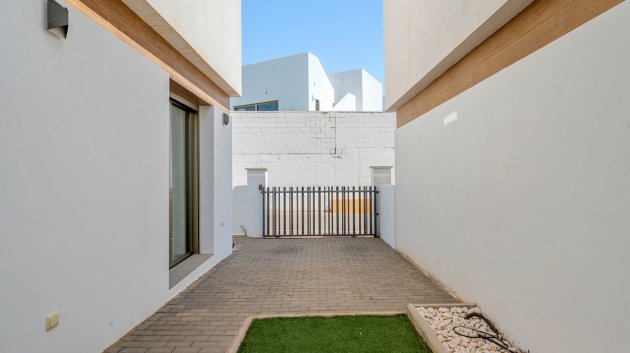 Resale - Villa -
Orihuela Costa - Villamartín