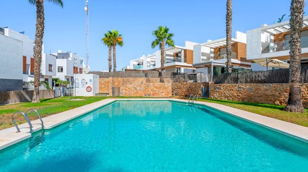 Resale - Villa -
Orihuela Costa - Villamartín