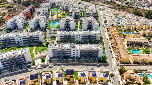 Resale - Apartments -
Orihuela Costa - Villamartín