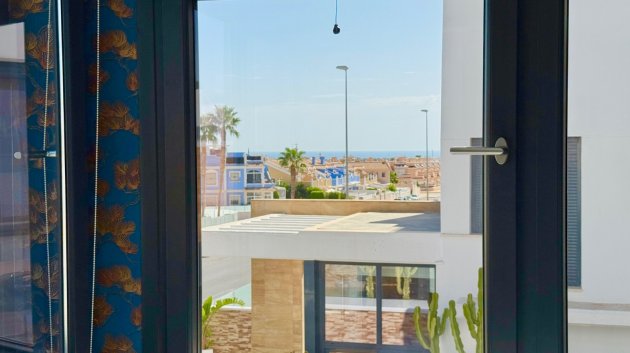 Resale - Villa -
Orihuela Costa - Cabo Roig